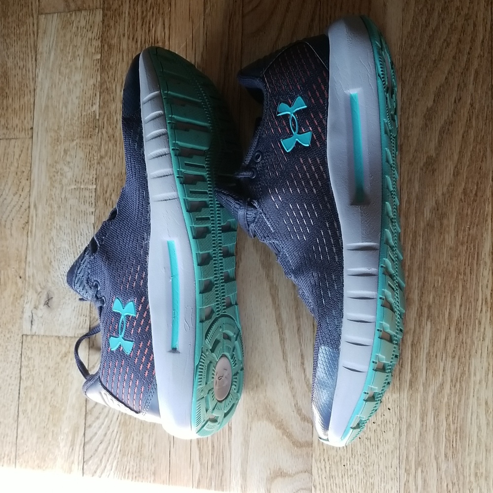 (8) Under Armour Athletic Activewear Workout Gym Running Sporty Preppy Lace Up